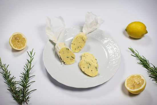 Zitronen-Meerrettich Butter